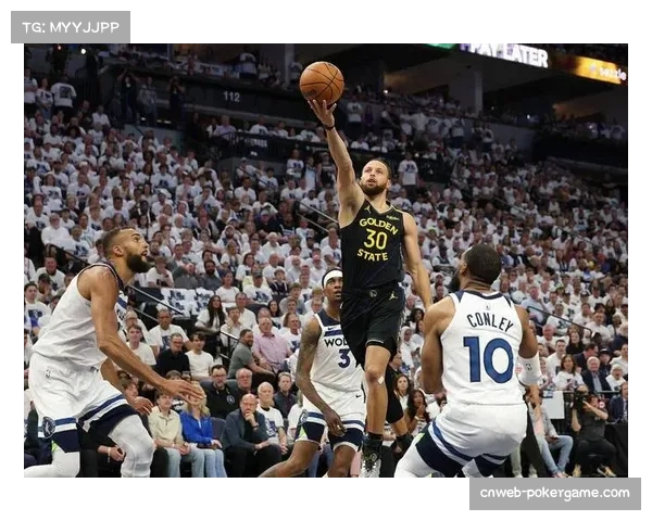 分析:库里三分球15投8中,但其受助攻率不足三成,凸显个人持球投能力。 分析:库里三分球15投8中,但其受助攻率不足三成,凸显个人持球投能力。